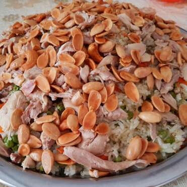 رز بالبازلاء والدجاج